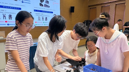 江苏省南通市崇川区总工会开展新就业形态劳动者亲子研学活动