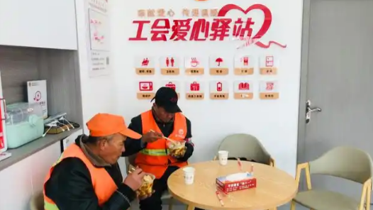 太划算！常州外卖小哥专属午餐，三荤两素套餐只要5元