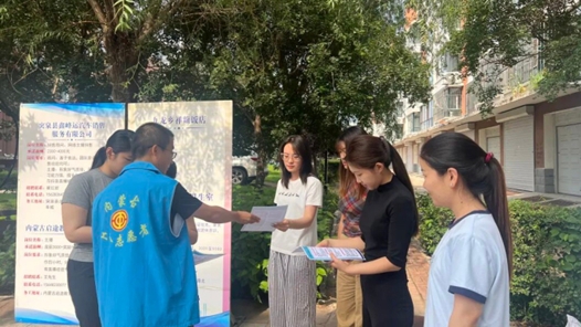 内蒙古突泉县总工会为高校毕业生“送岗上门”