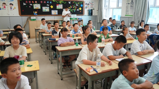 陕西榆林榆阳区总工会举办暑期公益托管班