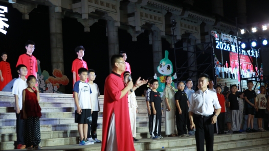 村歌大赛搭台 莱工夜校送课