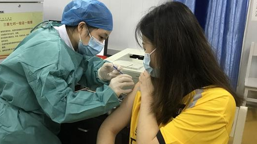 13岁女孩免费HPV疫苗到底该不该打？