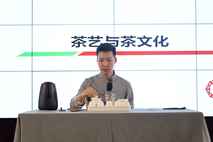 图片1 图片1