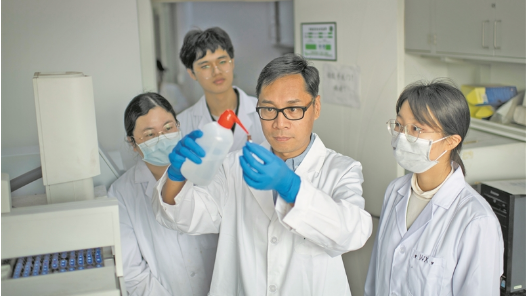 奋进者｜“最好的成果永远是下一个”——记北京大学药学院教授焦宁
