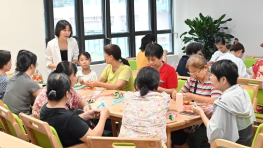 “一老一小”服务搬到家门口
