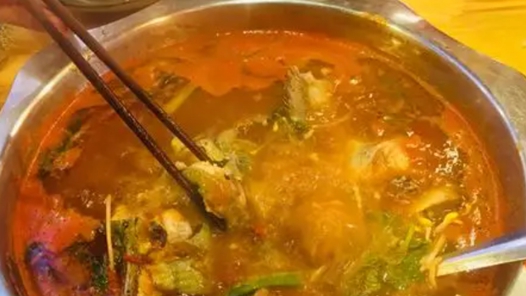 一碗酸汤沸腾全城