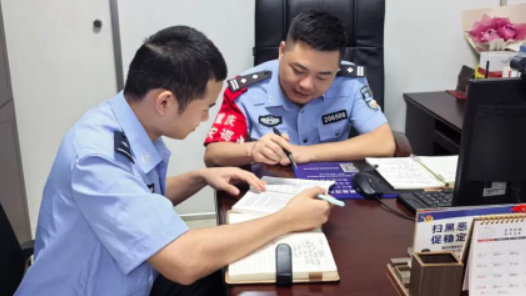 警营里的“引路人”：以师者匠心 传藏蓝薪火