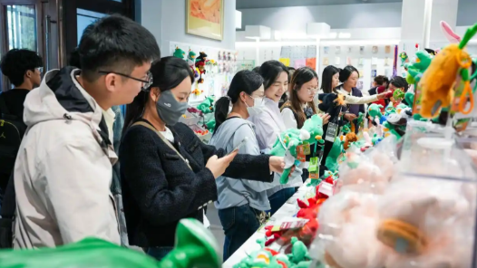 国庆假期过半消费市场平稳有序