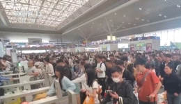各地迎来假期返程客流高峰 交管部门“多点发力”疏堵保畅