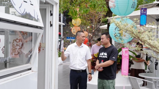 “这里像自家客厅，坐着舒坦”