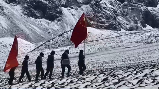 红星照耀中国丨保障如脉续征途：军队战士从夹金雪山到联勤疆场